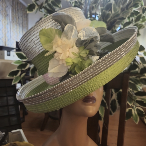 Green and Silver Wide-Brimmed Sun Hat main image 4